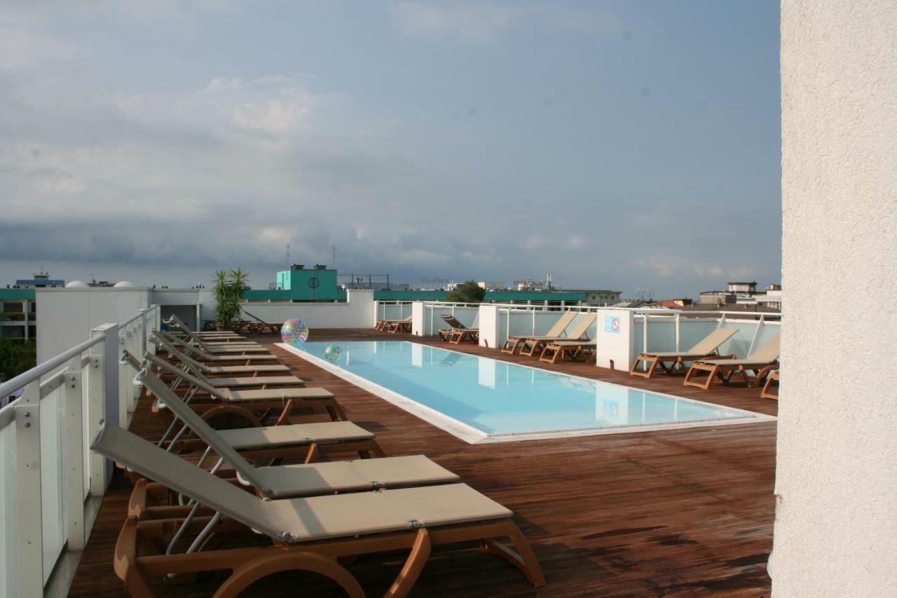Hotel Luciana ビビオーネ エクステリア 写真